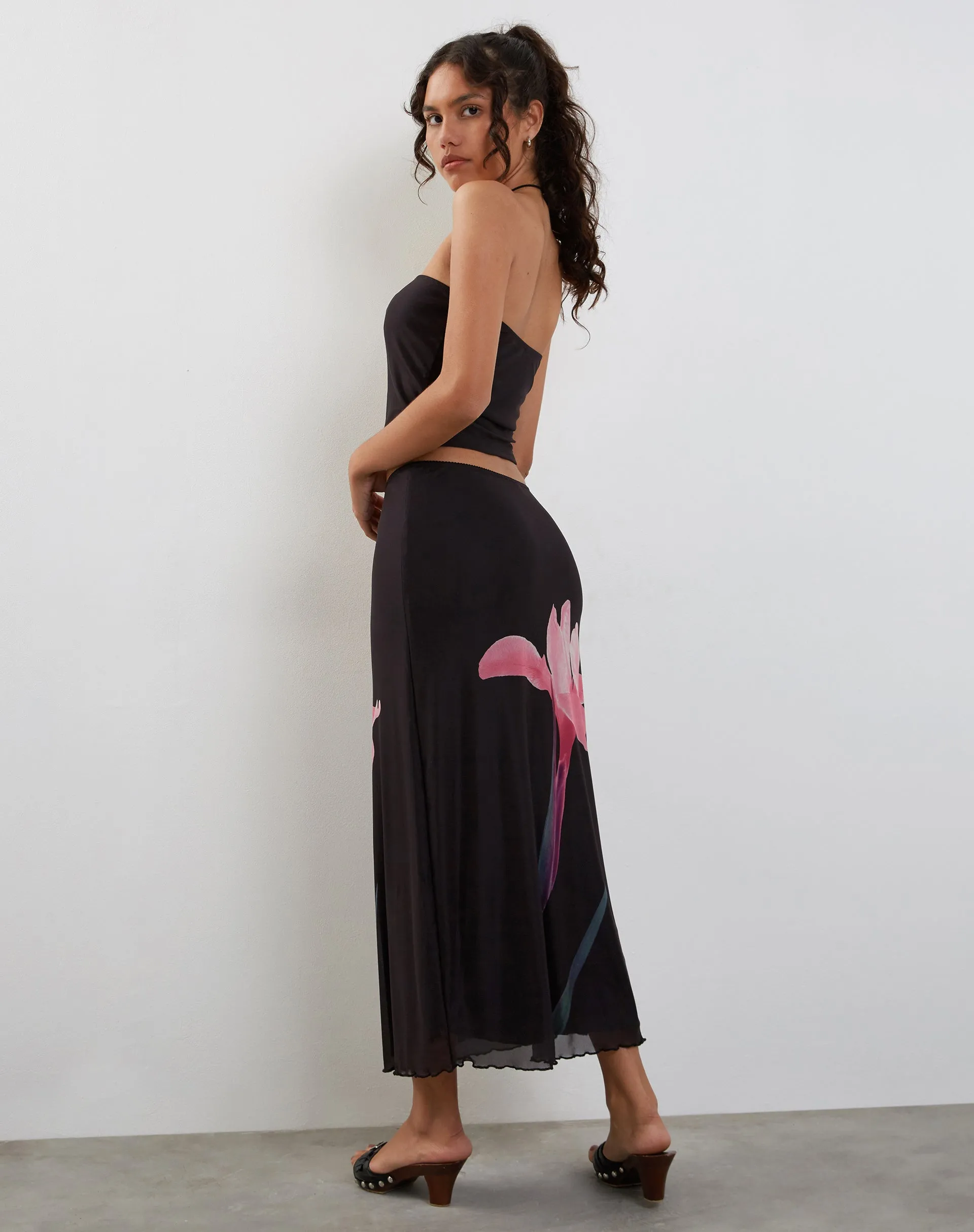 Lassie Midi Skirt in Black with Pink Flower Placement