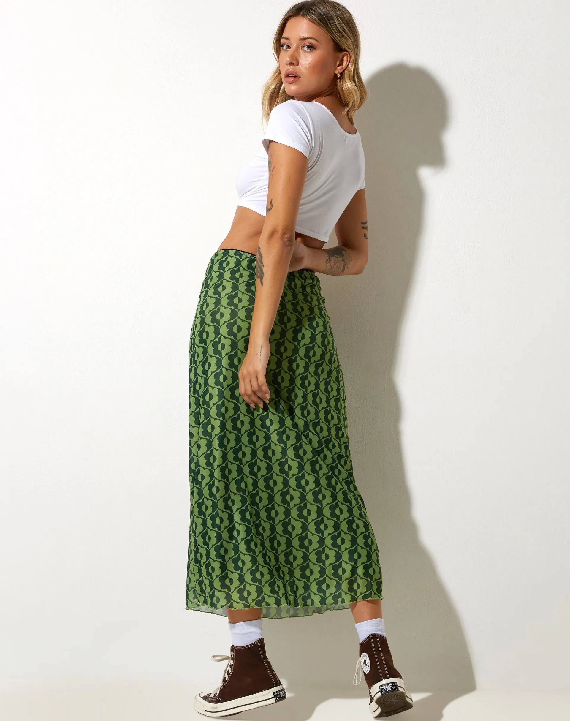 Lassie Midi Skirt in Wavy Daisy Green