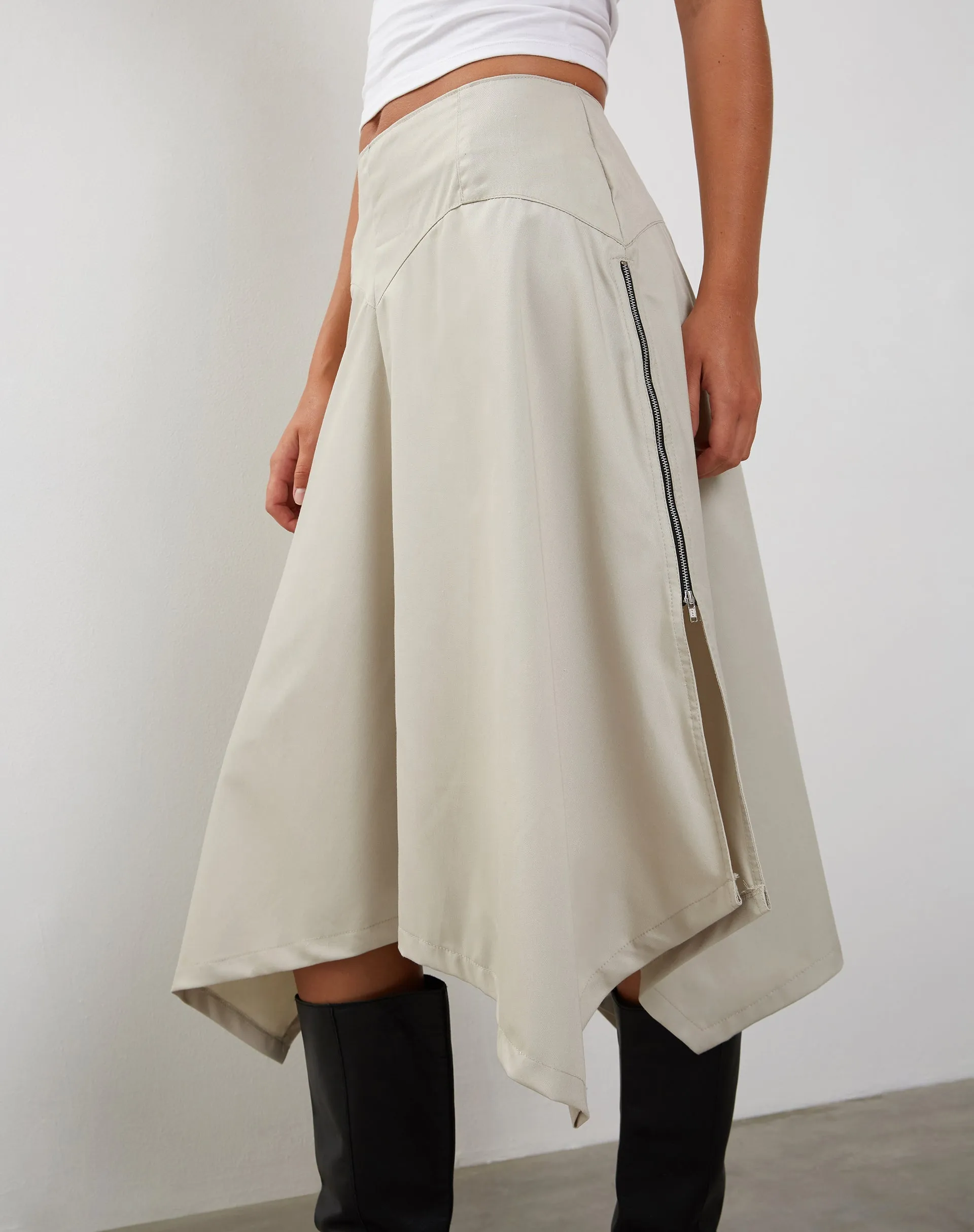 MOTEL X JACQUIE Karsyn Asymmetric Midi Skirt in Oat