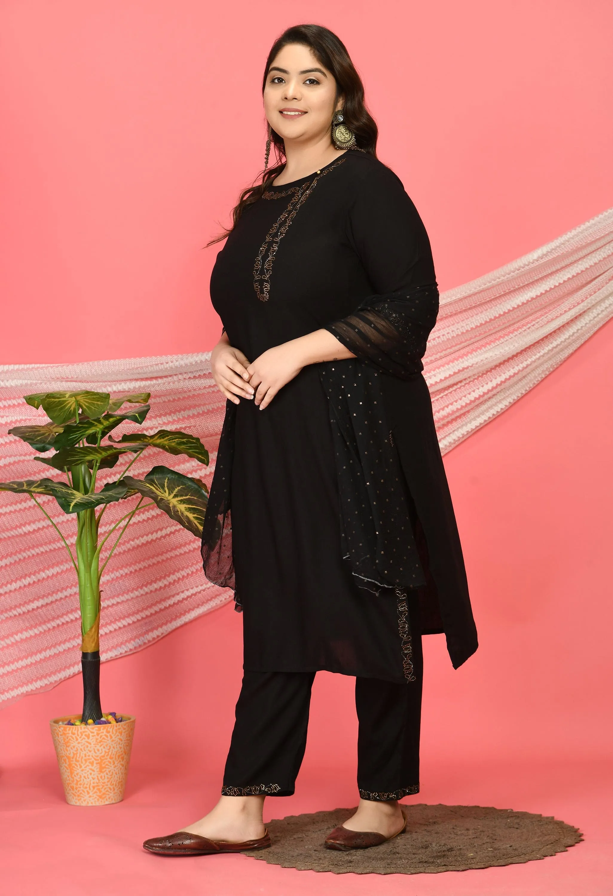 Plus Size Voguish Black Kurta Pant Set with Dupatta