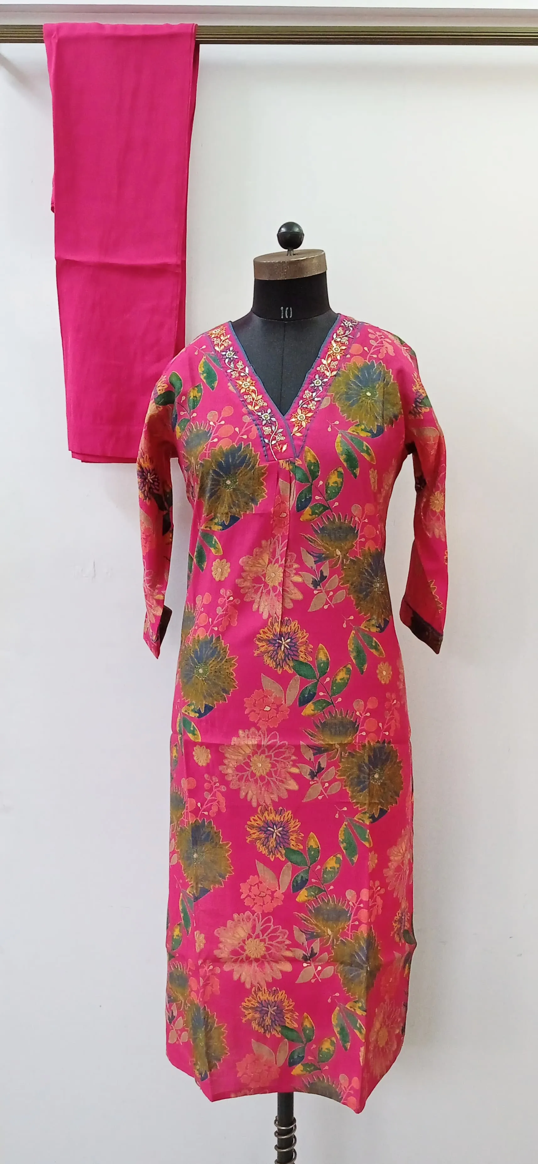 Stylish Kurti Full Set